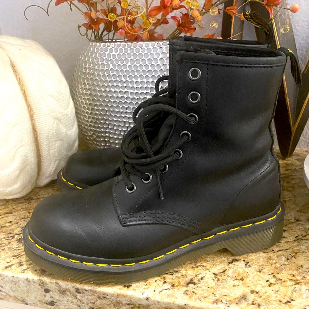 Doc Martens Size 6 1460 W